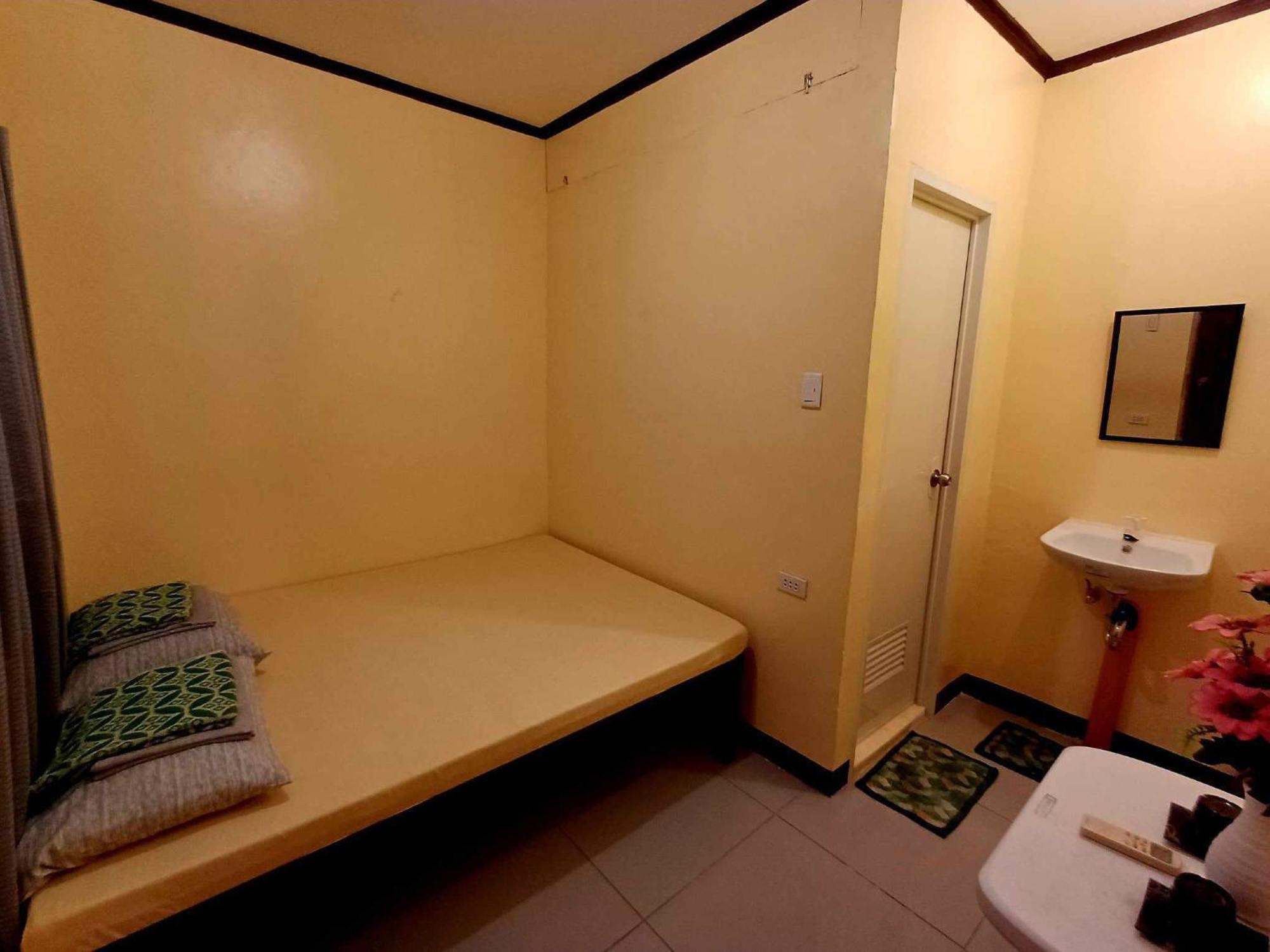 Cheri Backpackers Hostel Moalboal Dış mekan fotoğraf